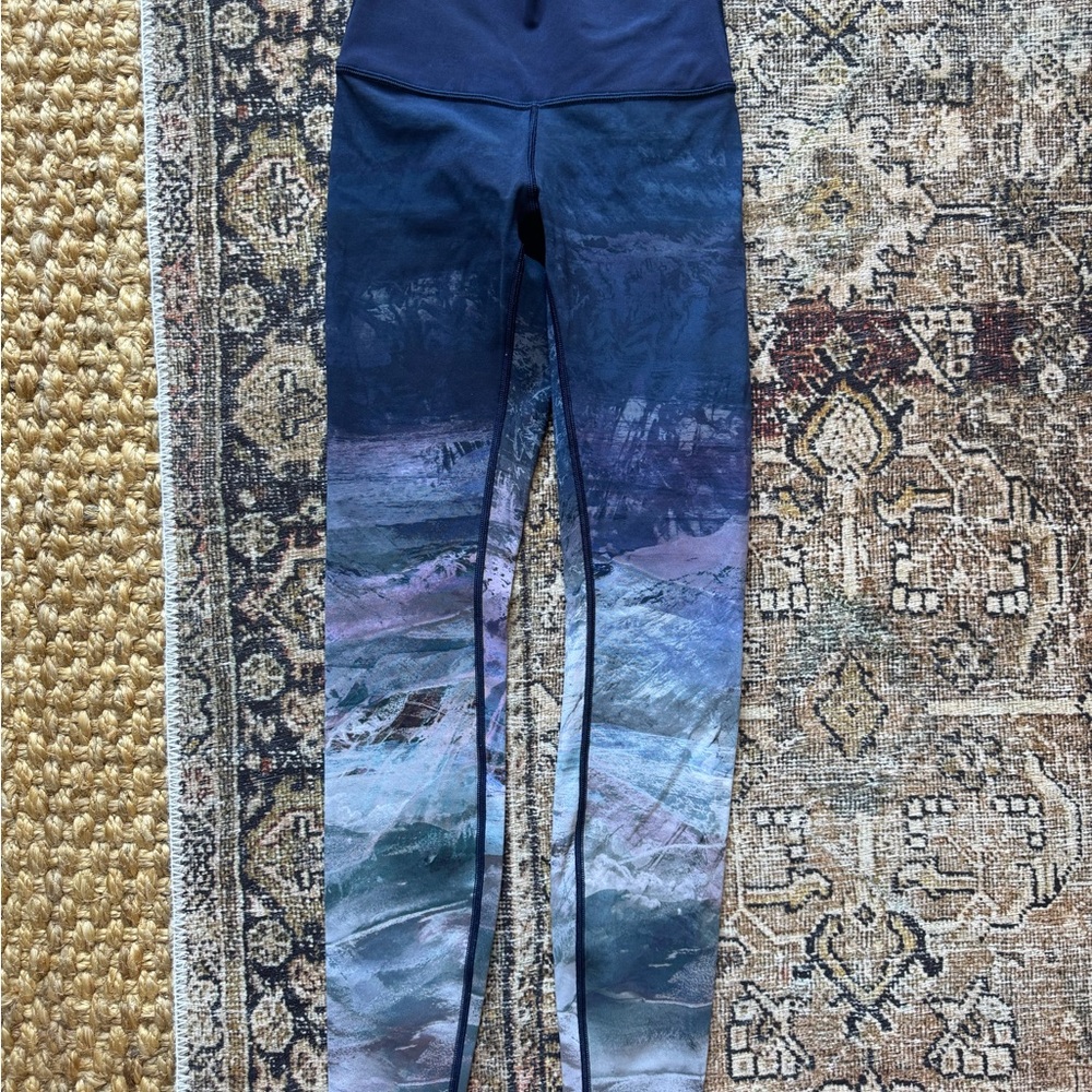 Lululemon Size 2 Wunder Under Leggings